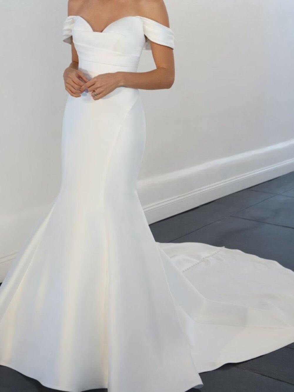 Martina Liana White Off-Shoulder Mermaid Wedding Dress